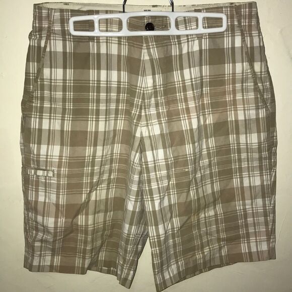 3/$15 Men’s dockers form plaid summer shorts size 30 - Picture 1 of 7